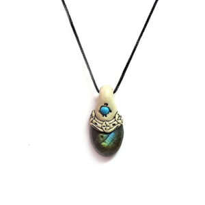 Labradorite Crystal Flashy Pheilo Antique Look Pendant For Men And Women Reiki Healing