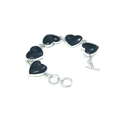 Black-heart-shaped-br